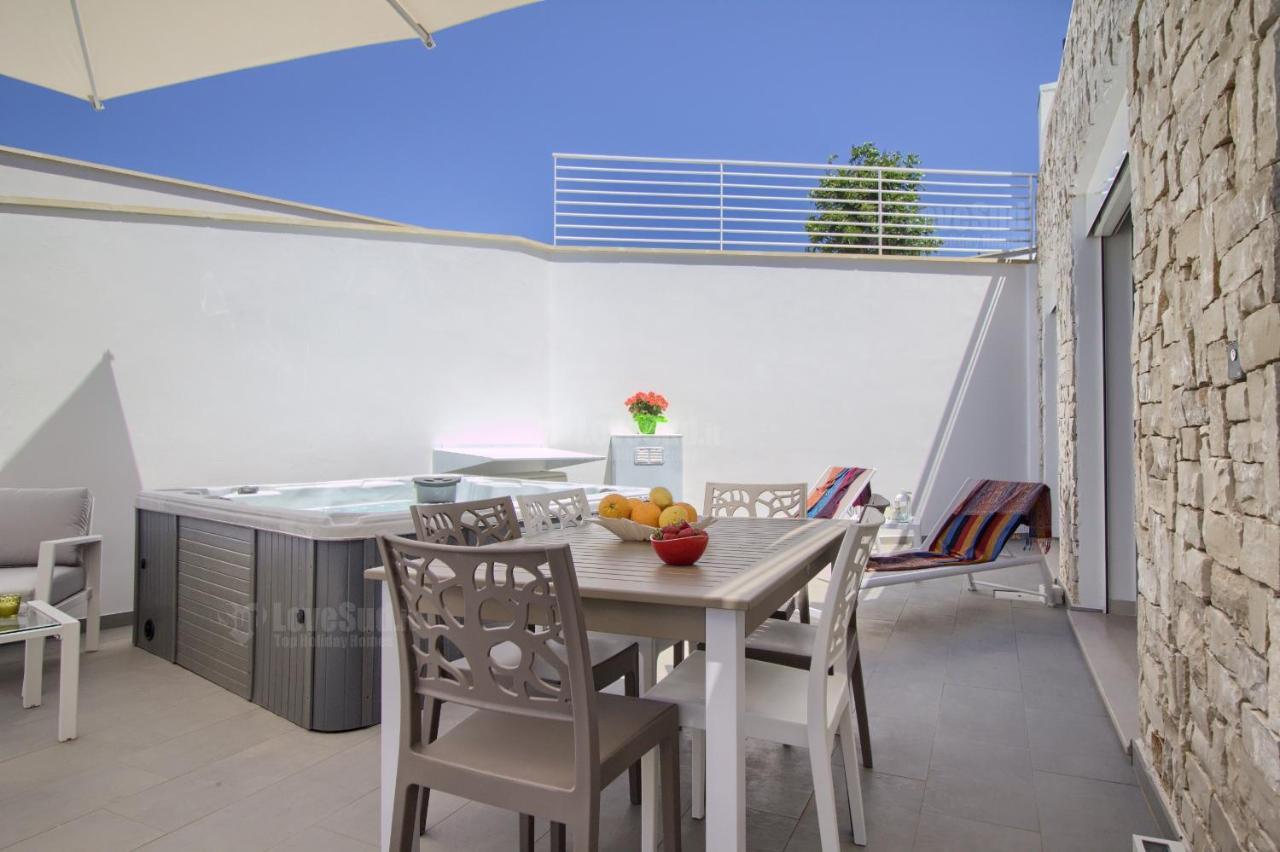 Jacuzzi Holiday Homes By Lovesud Santa Maria di Leuca Exteriér fotografie